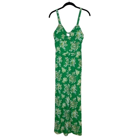 J.O.A. Green Floral Jumpsuit - Picture 2 of 6